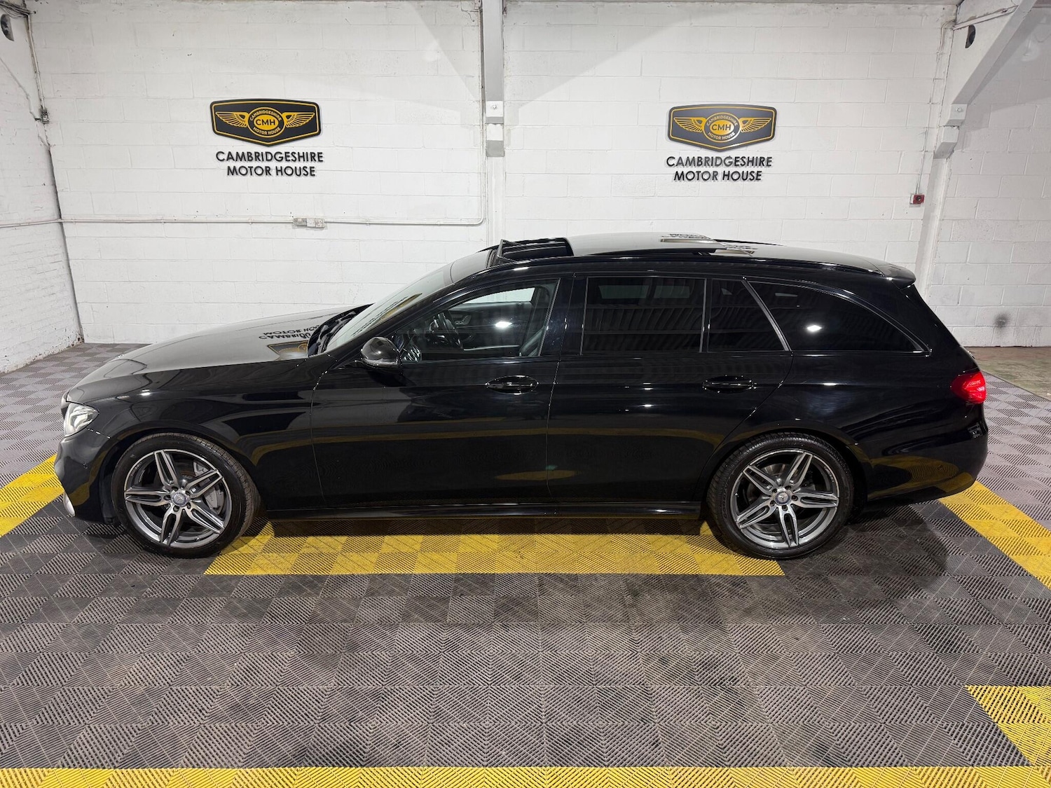 Used Mercedes-Benz E Class 2017 for sale - 76886217: Photo 42