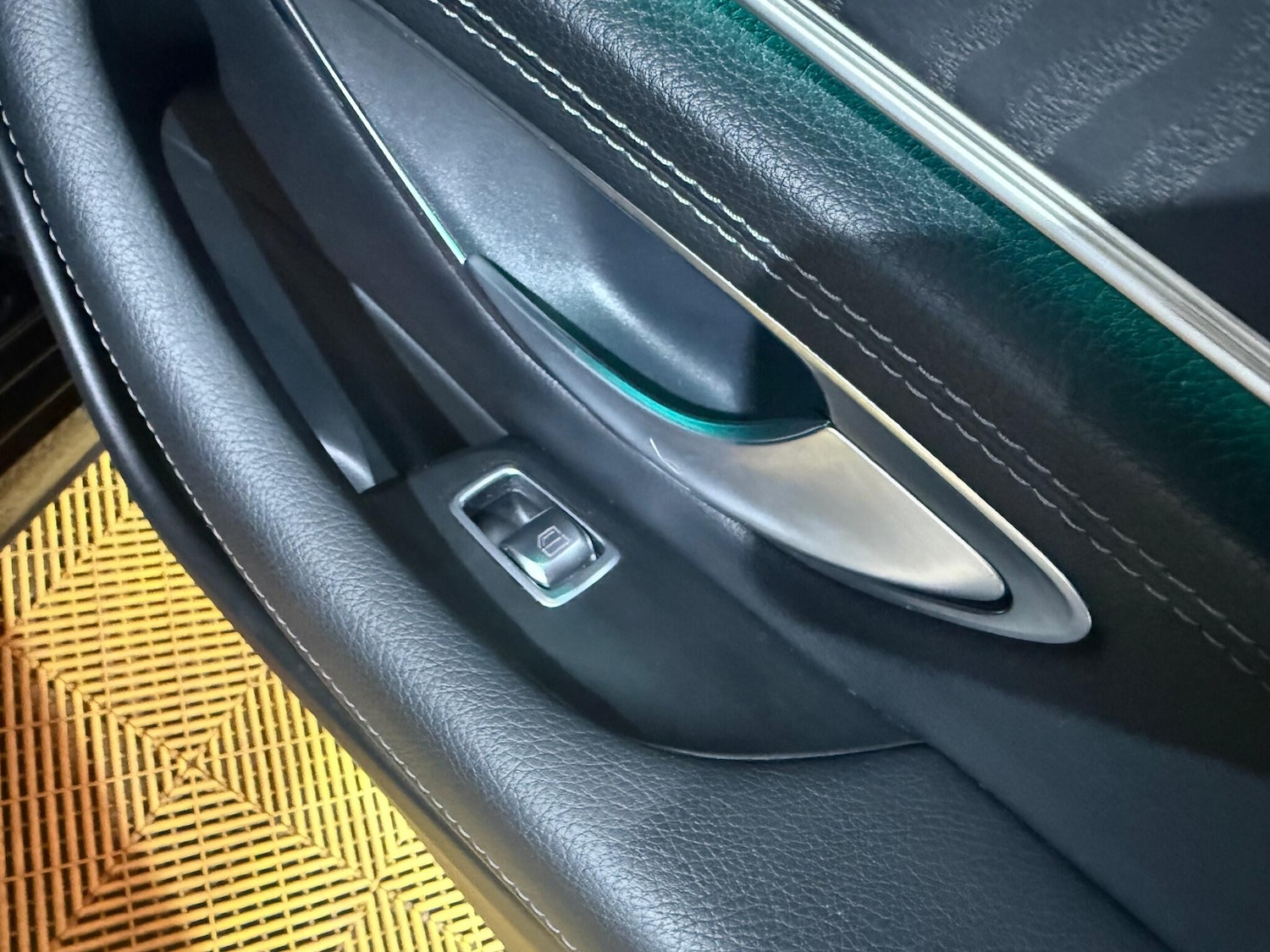 Used Mercedes-Benz E Class 2017 for sale - 76886217: Photo 47