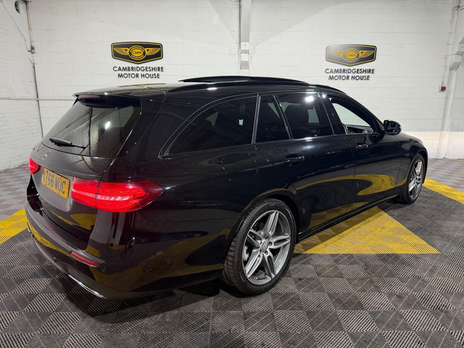 Used Mercedes-Benz E Class 2017 for sale - 76886217: Photo 5