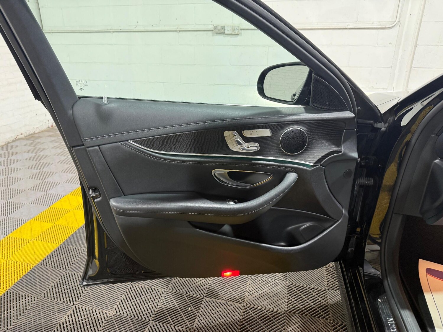 Used Mercedes-Benz E Class 2017 for sale - 76886217: Photo 59