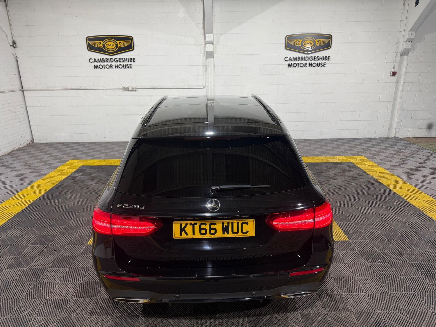 Used Mercedes-Benz E Class 2017 for sale - 76886217: Photo 75