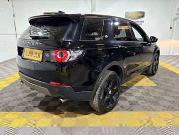 Used Land Rover Discovery Sport 2018 for sale - 78855320: Photo
