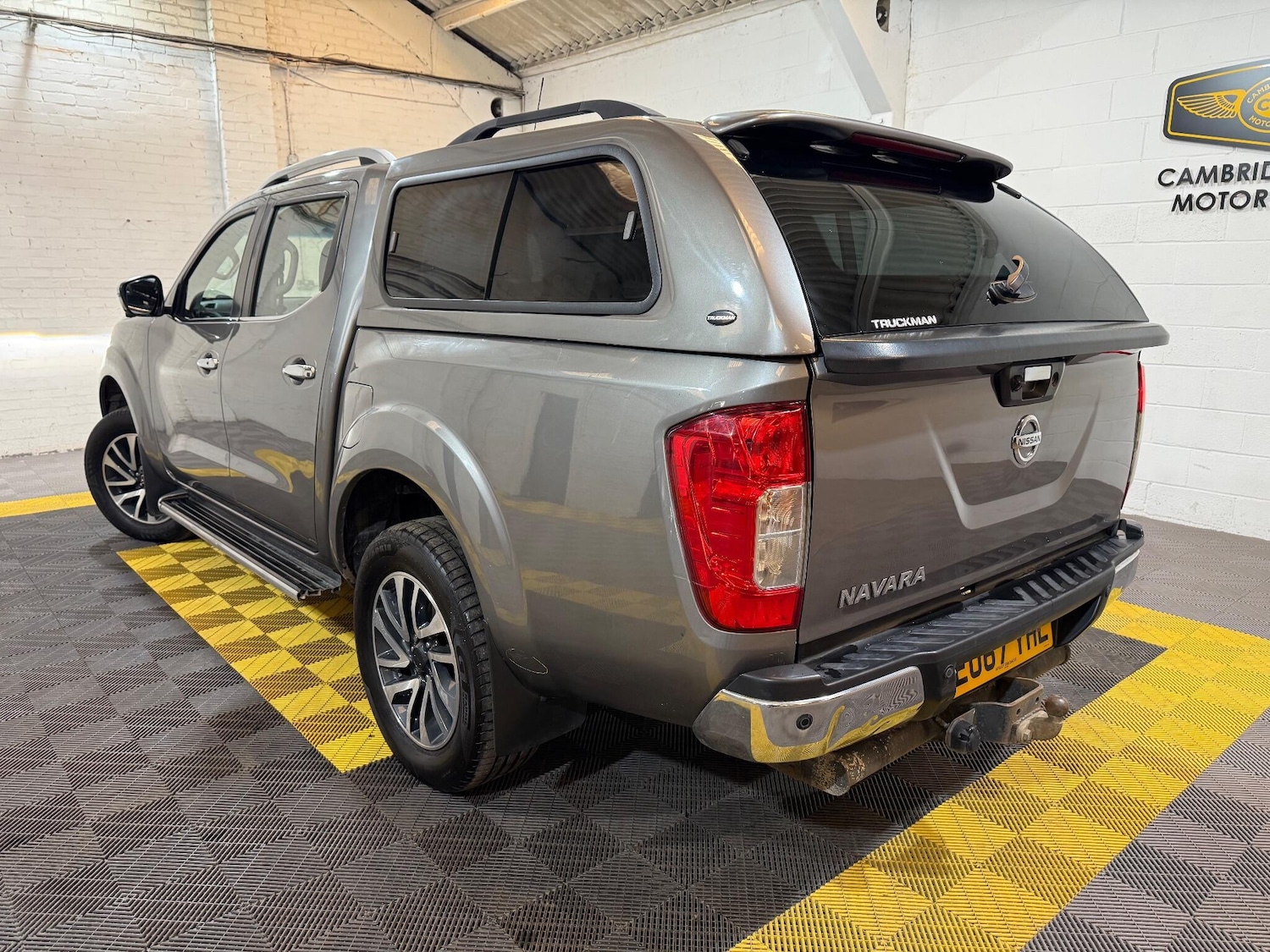 Used Nissan Navara 2017 for sale - 76644815: Photo 2