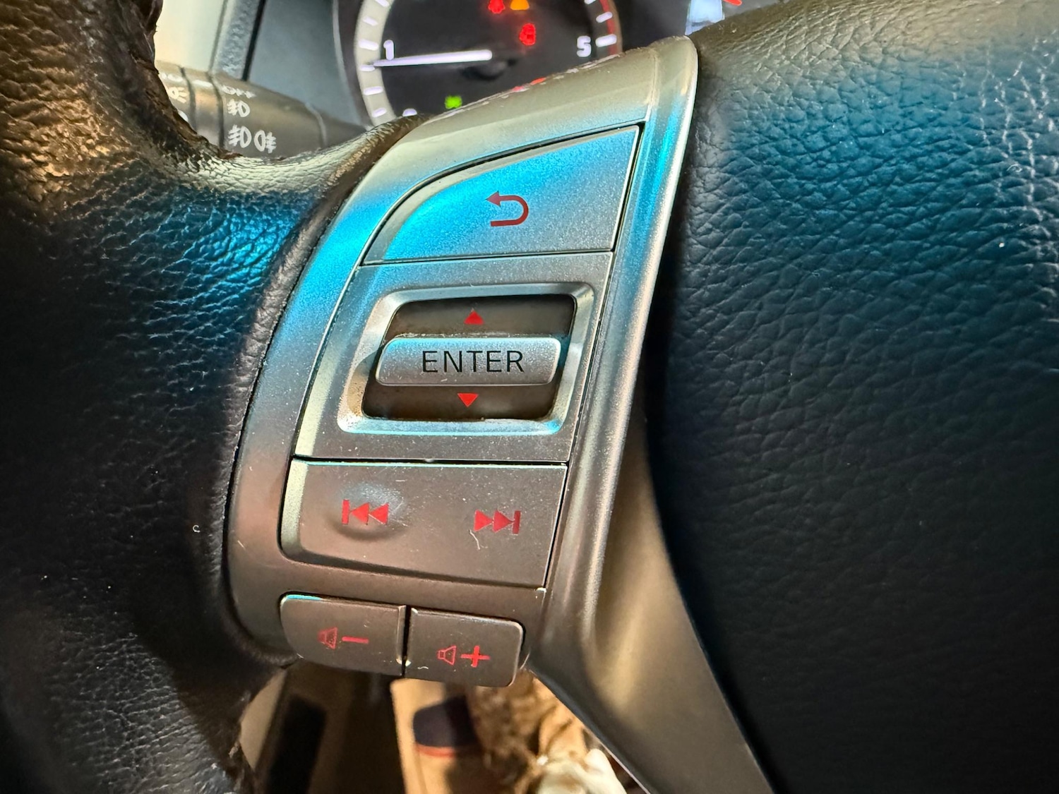 Used Nissan Navara 2017 for sale - 76644815: Photo 24