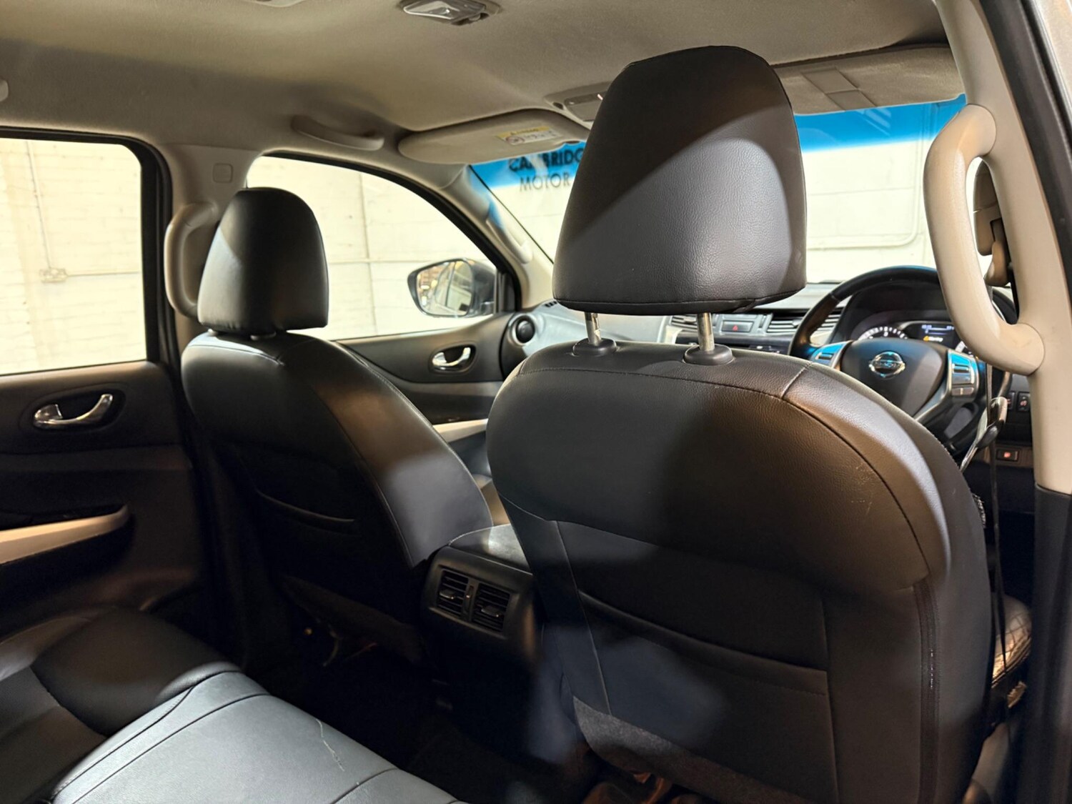 Used Nissan Navara 2017 for sale - 76644815: Photo 36