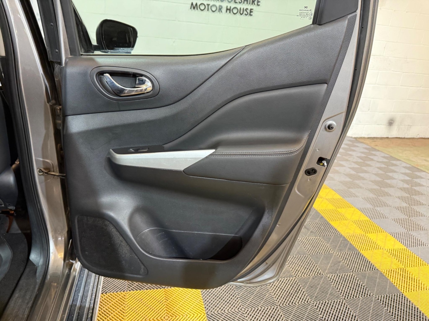 Used Nissan Navara 2017 for sale - 76644815: Photo 39