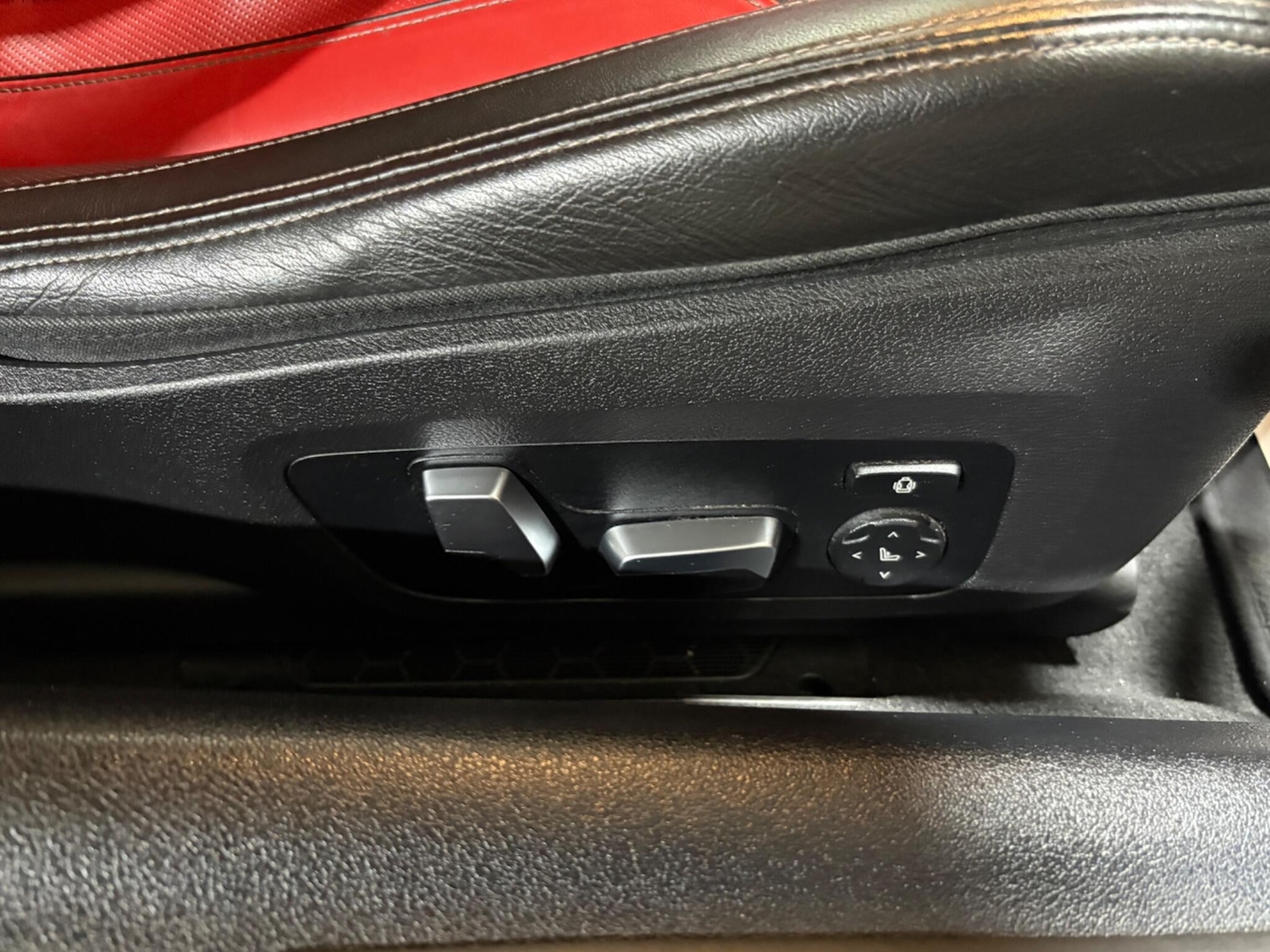 Used BMW 8 Series 2018 for sale - 76397935: Photo 46