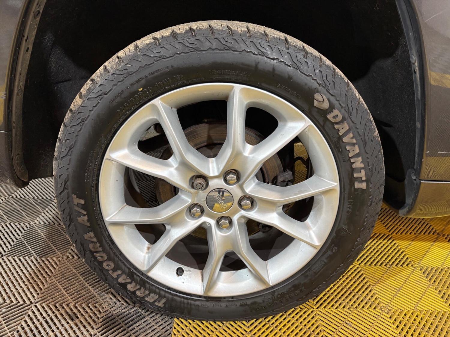 Used Jeep Grand Cherokee 2013 for sale - 77839388: Photo 76