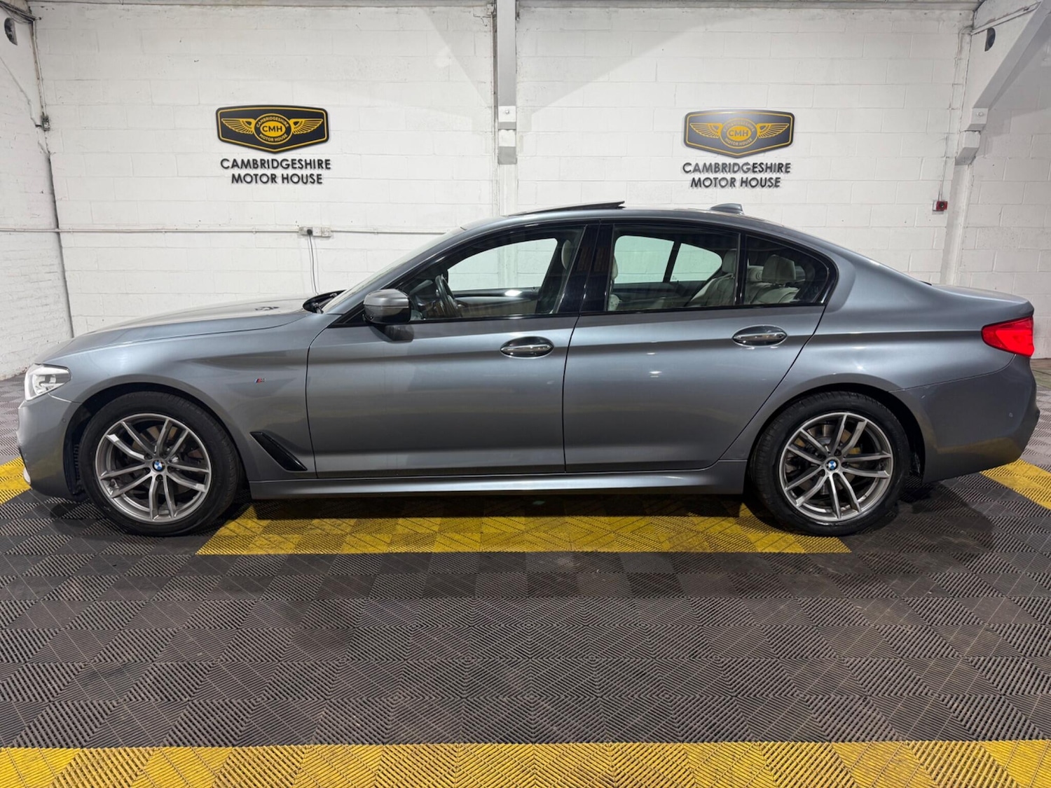 Used BMW 5 Series 2017 for sale - 77395779: Photo 25