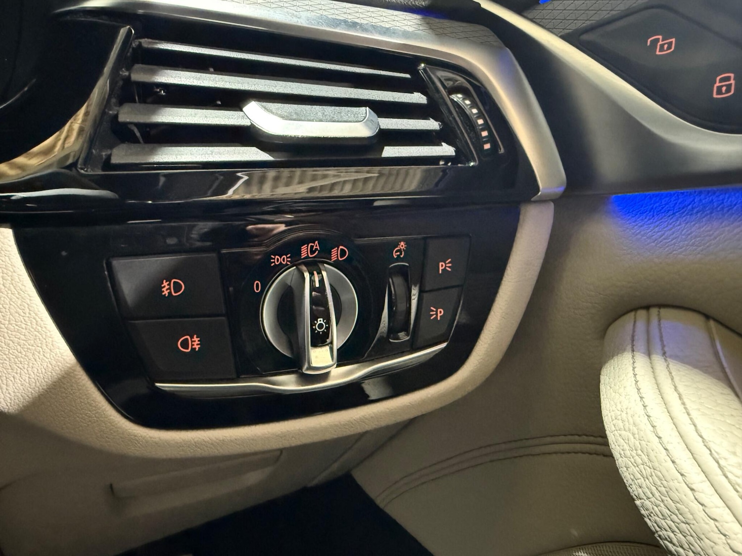 Used BMW 5 Series 2017 for sale - 77395779: Photo 42