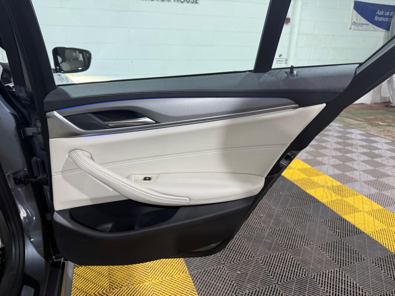 Used BMW 5 Series 2017 for sale - 77395779: Photo 53