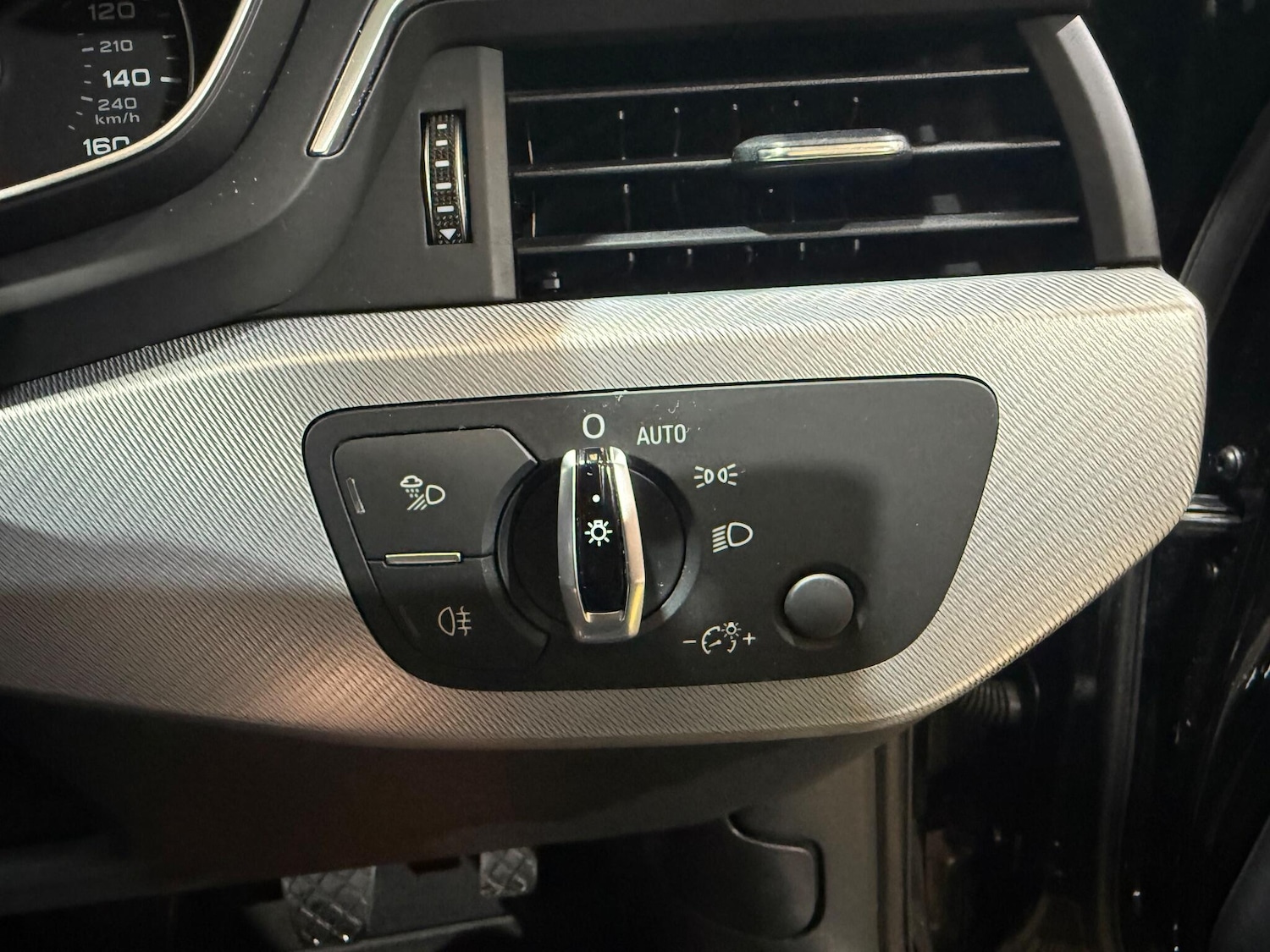 Used Audi A4 2017 for sale - 76996263: Photo 35