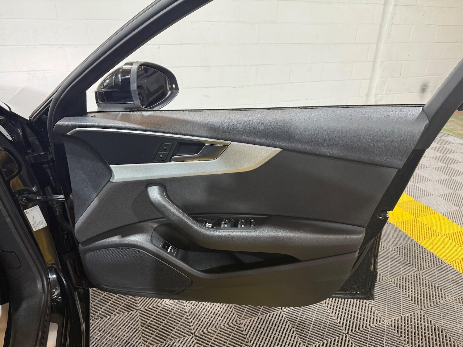 Used Audi A4 2017 for sale - 76996263: Photo 39