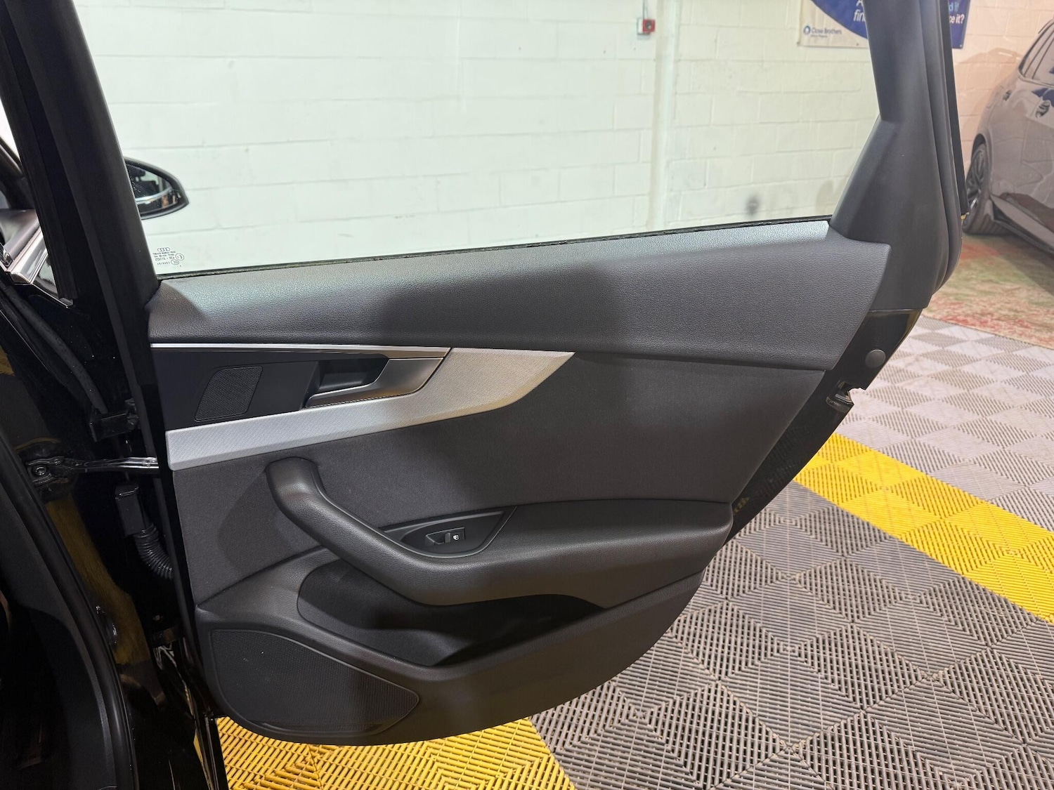 Used Audi A4 2017 for sale - 76996263: Photo 46