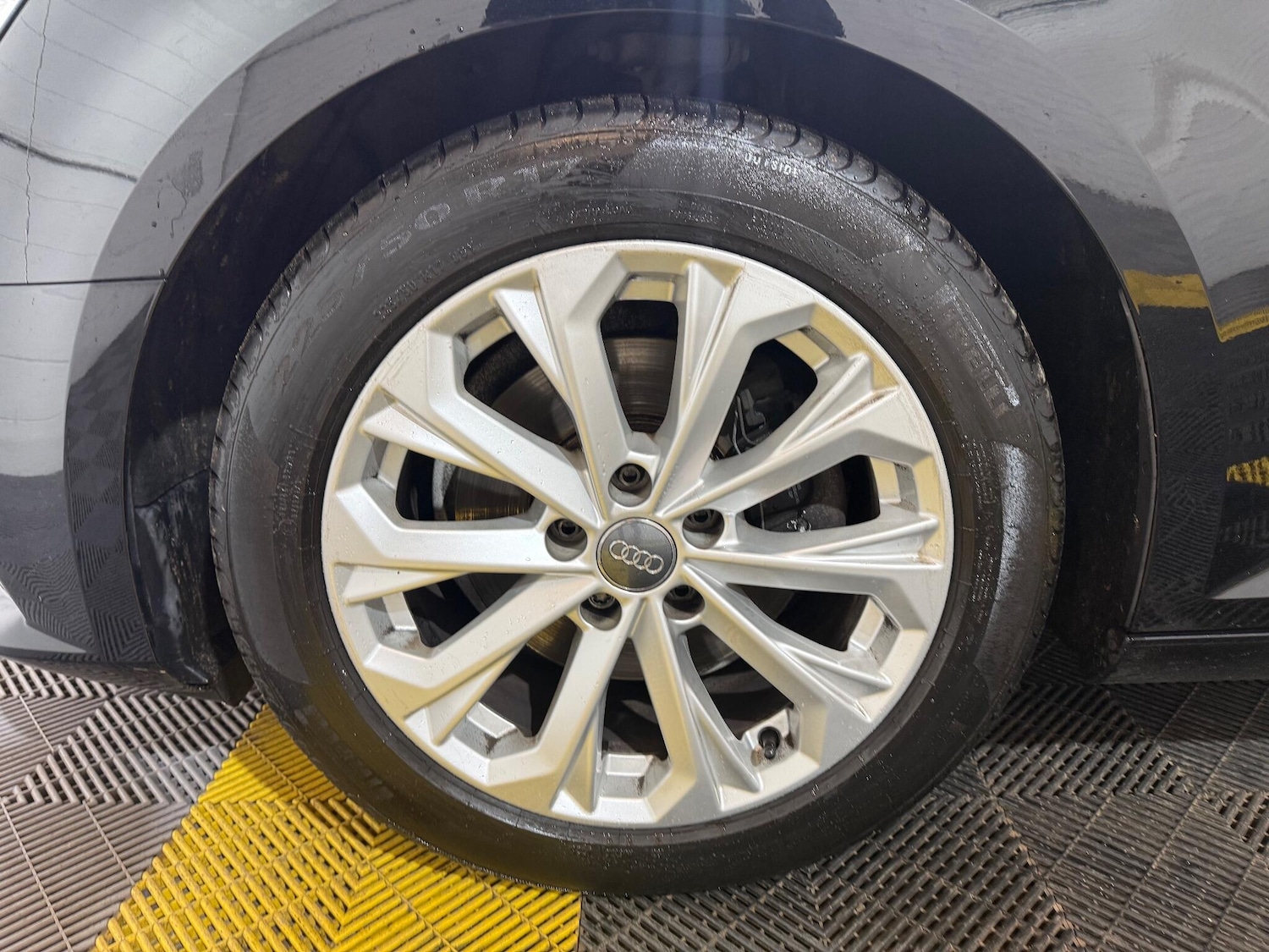 Used Audi A4 2017 for sale - 76996263: Photo 65