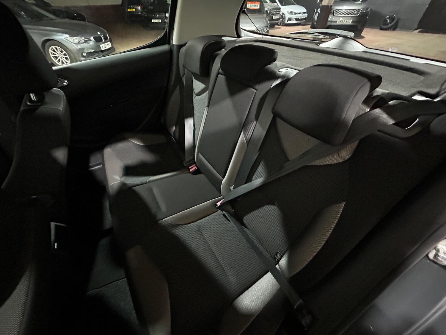 Used Peugeot 308 2010 for sale - 76942469: Photo 14