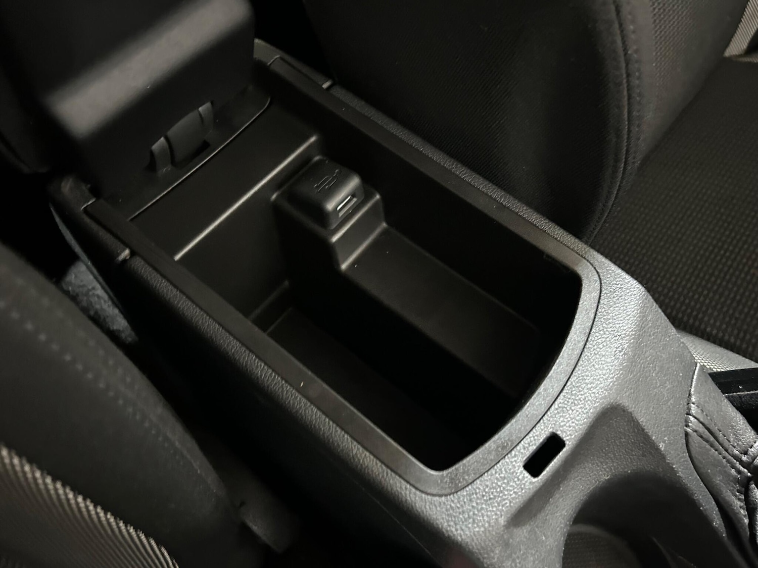 Used Peugeot 308 2010 for sale - 76942469: Photo 19