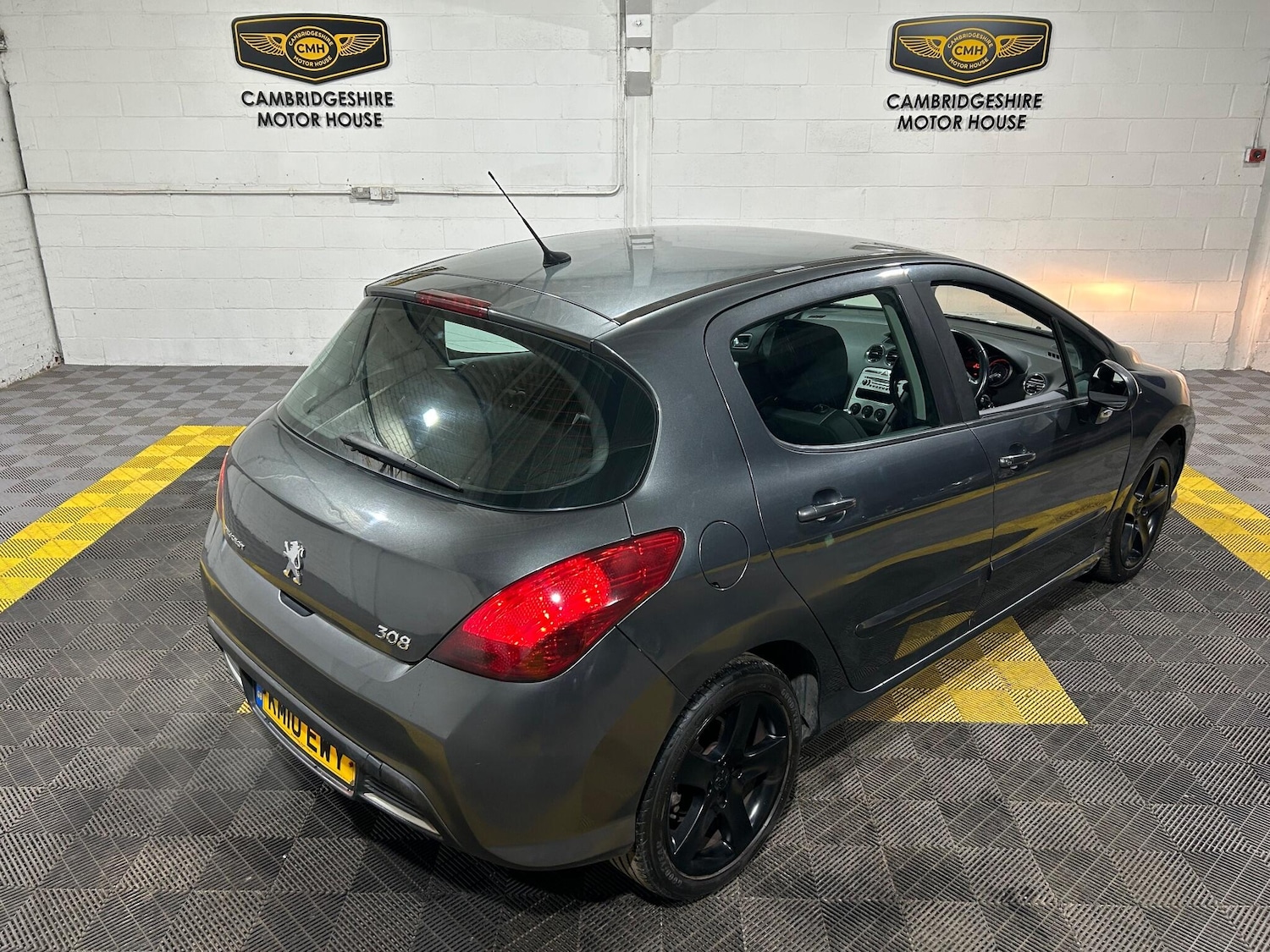 Used Peugeot 308 2010 for sale - 76942469: Photo 3