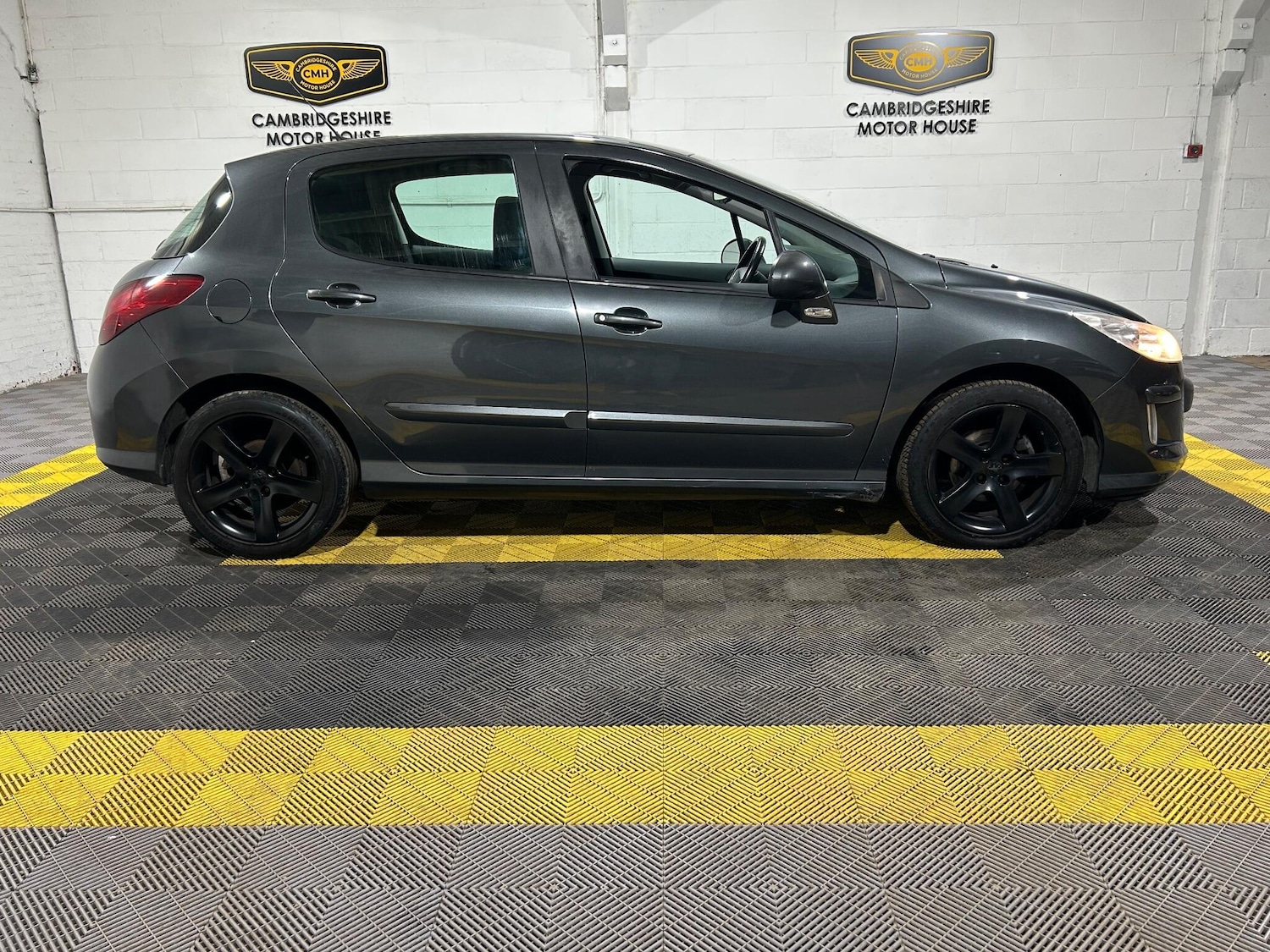 Used Peugeot 308 2010 for sale - 76942469: Photo 55