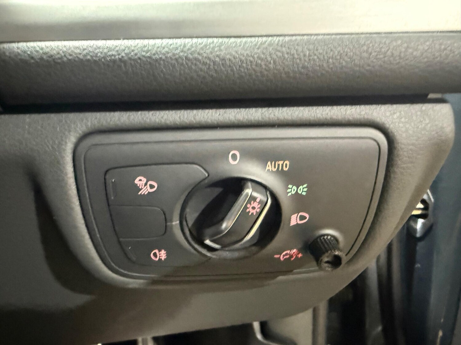 Used Audi A6 Saloon 2016 for sale - 76592746: Photo 34