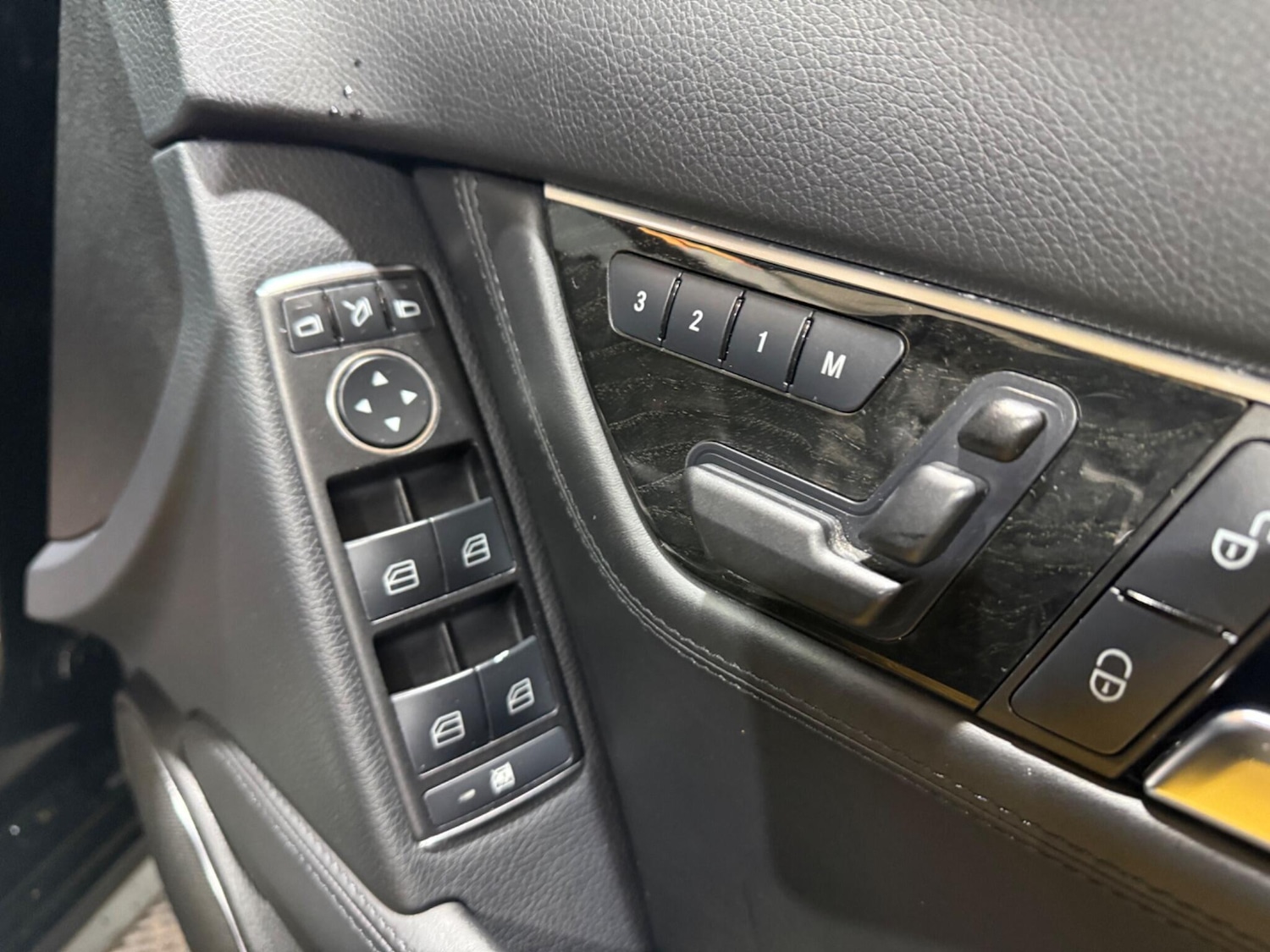 Used Mercedes-Benz C Class 2011 for sale - 77156688: Photo 39