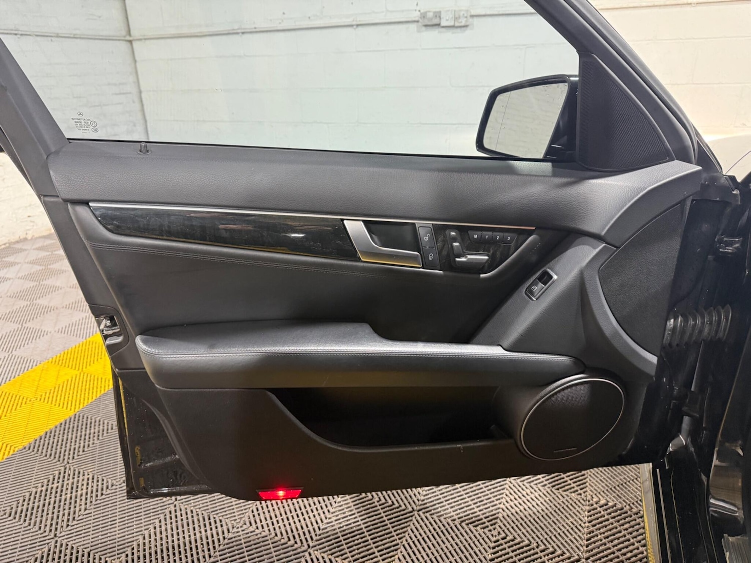 Used Mercedes-Benz C Class 2011 for sale - 77156688: Photo 58