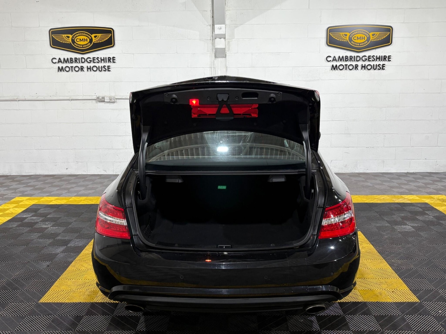 Used Mercedes-Benz E Class 2009 for sale - 76549296: Photo 13