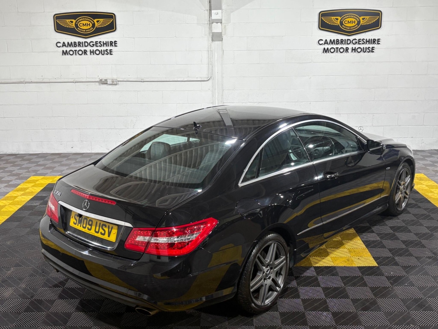 Used Mercedes-Benz E Class 2009 for sale - 76549296: Photo 3