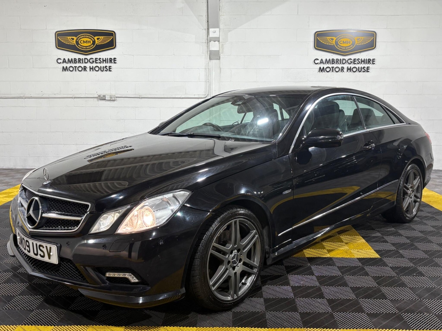 Used Mercedes-Benz E Class 2009 for sale - 76549296: Photo 4