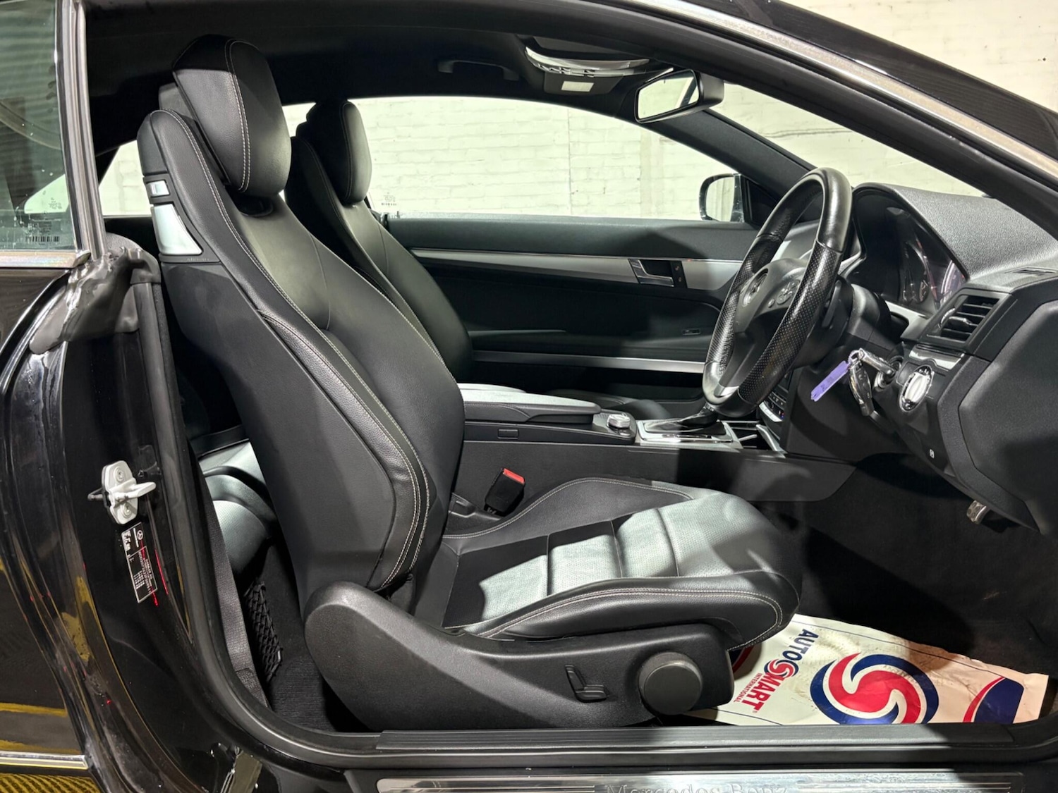 Used Mercedes-Benz E Class 2009 for sale - 76549296: Photo 41