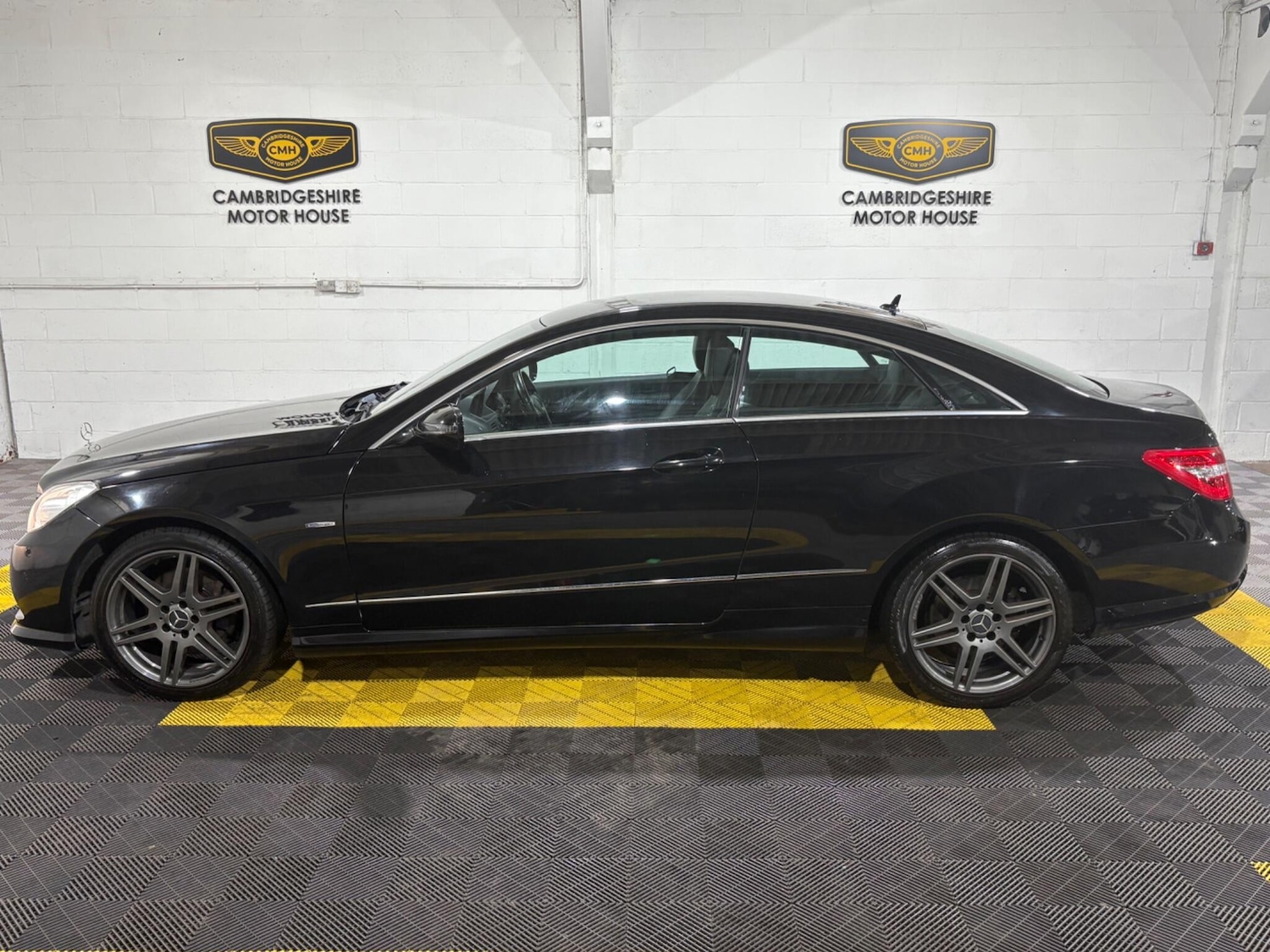 Used Mercedes-Benz E Class 2009 for sale - 76549296: Photo 43