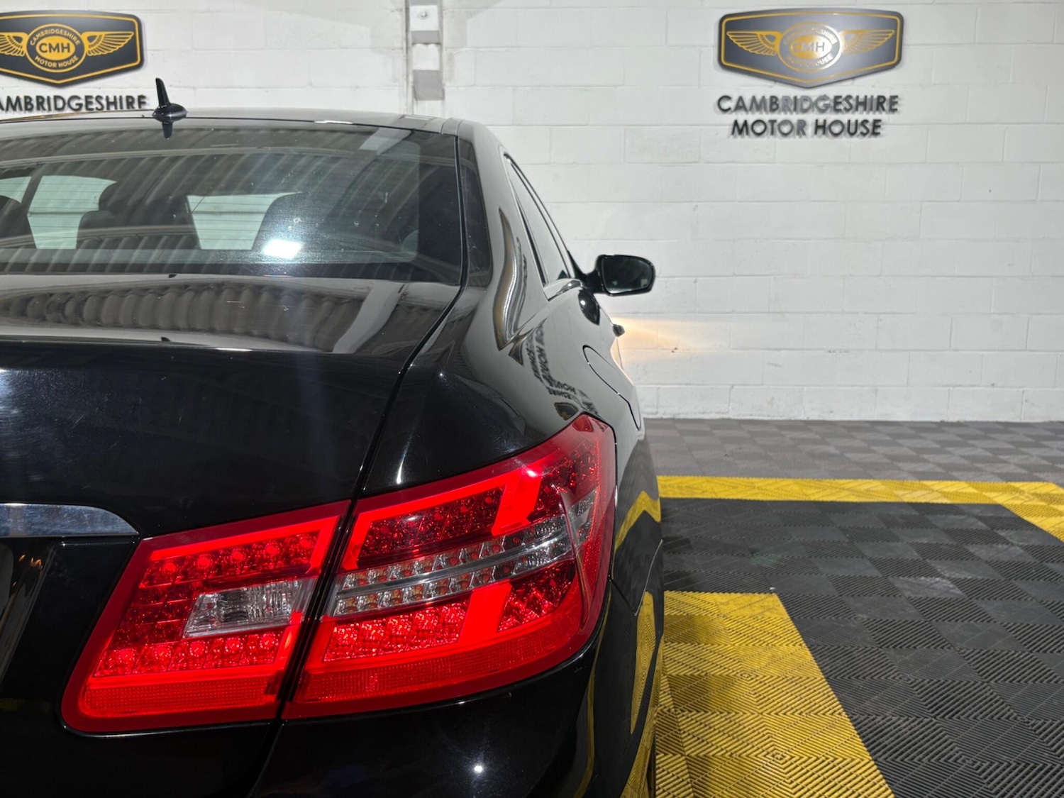 Used Mercedes-Benz E Class 2009 for sale - 76549296: Photo 45