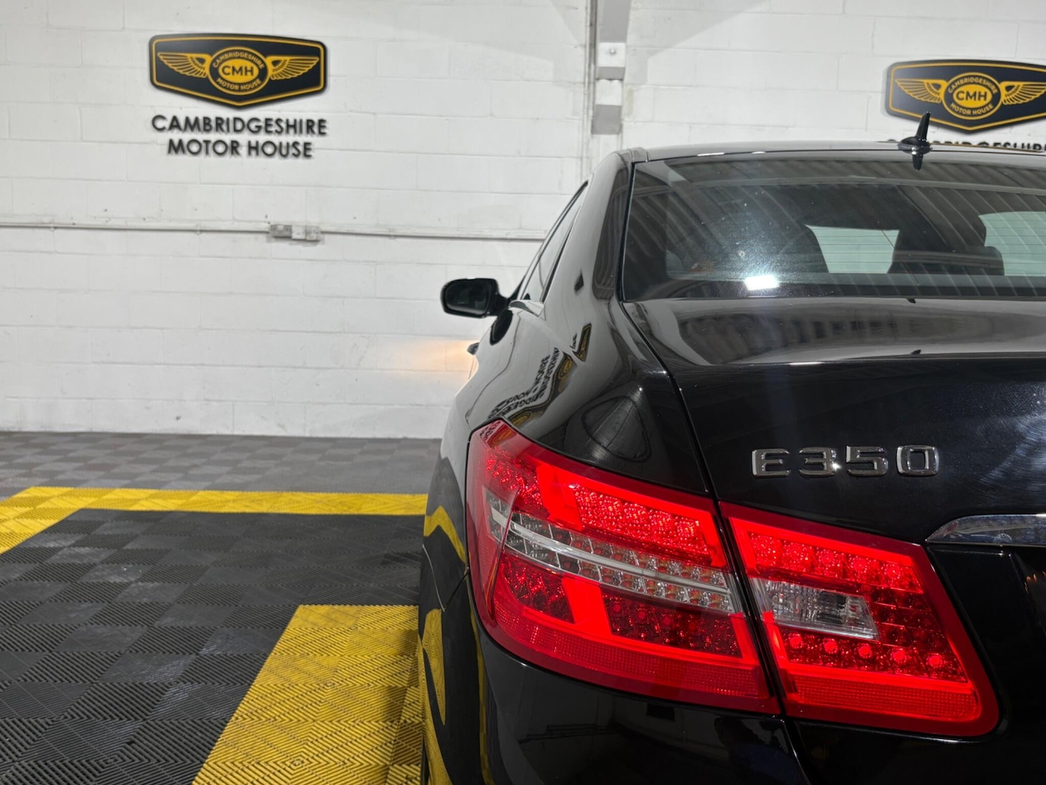 Used Mercedes-Benz E Class 2009 for sale - 76549296: Photo 46