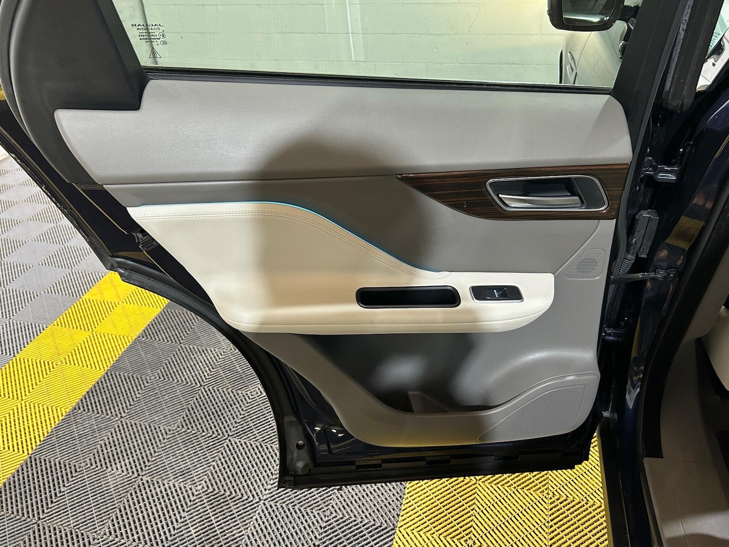 Used Jaguar F-Pace 2016 for sale - 77358727: Photo 61