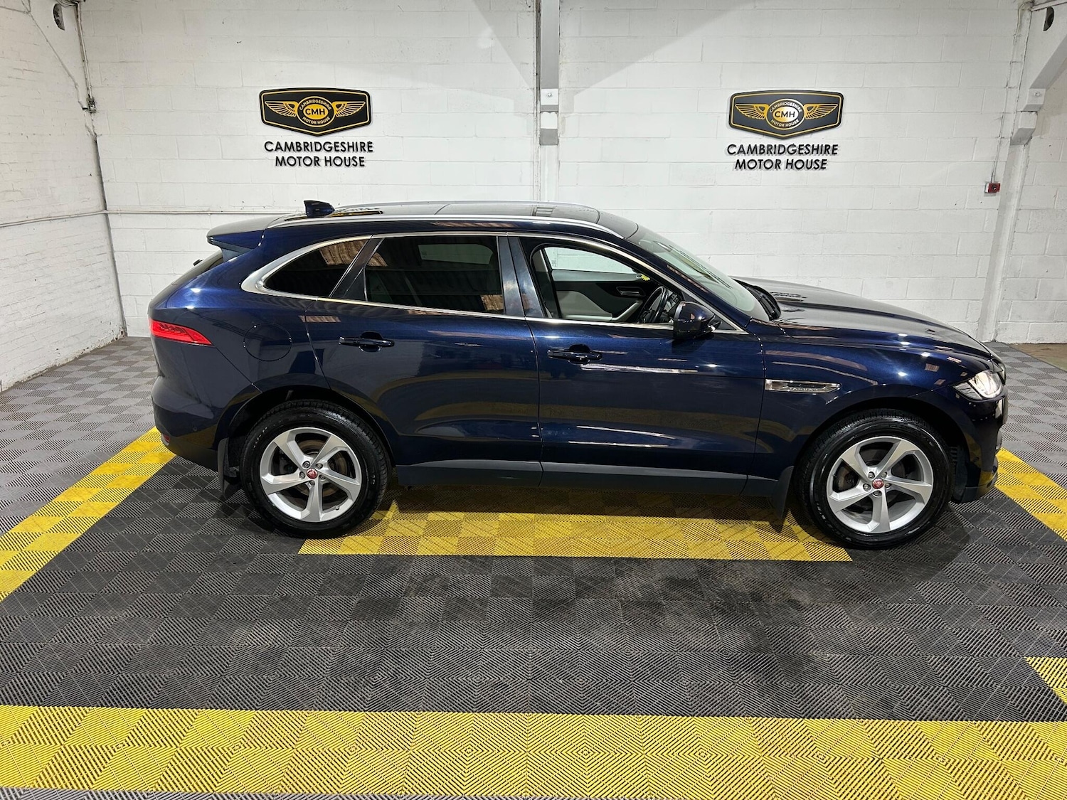 Used Jaguar F-Pace 2016 for sale - 77358727: Photo 71