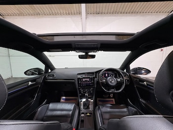 Used Volkswagen Golf 2017 for sale - 75904789: Photo