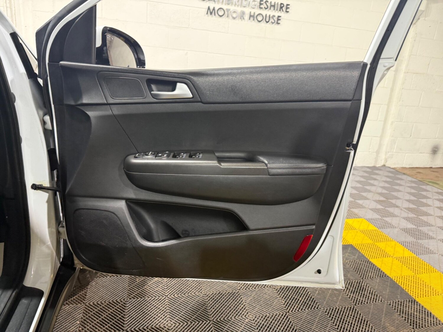 Used Kia Sportage 2017 for sale - 77525045: Photo 35