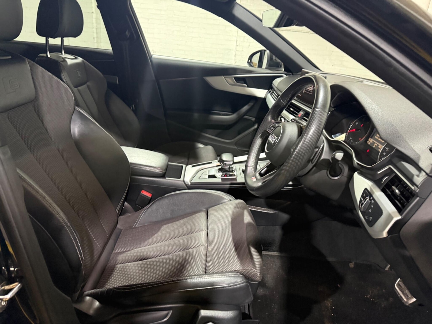 Used Audi A4 2017 for sale - 77343951: Photo 34