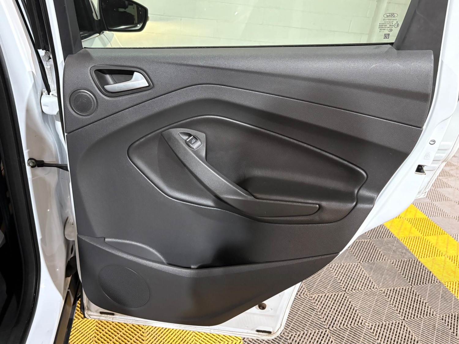 Used Ford Kuga 2015 for sale - 76085177: Photo 33