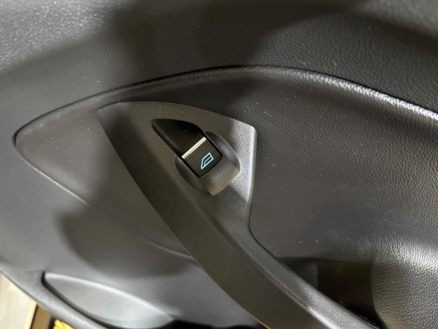 Used Ford Kuga 2015 for sale - 76085177: Photo 45