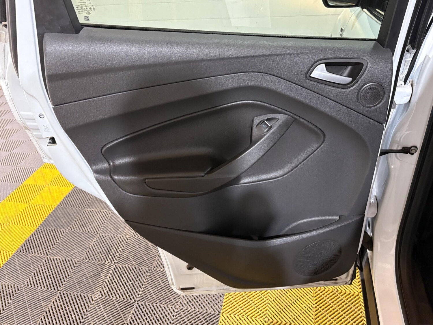 Used Ford Kuga 2015 for sale - 76085177: Photo 49