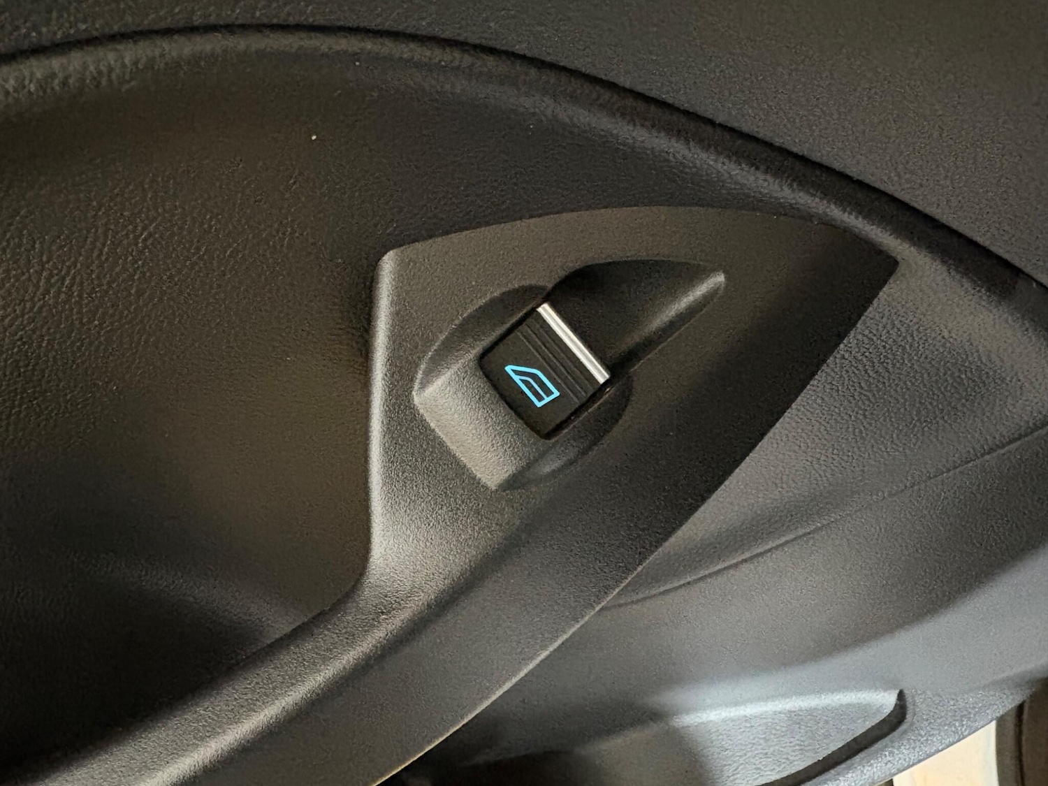 Used Ford Kuga 2015 for sale - 76085177: Photo 80