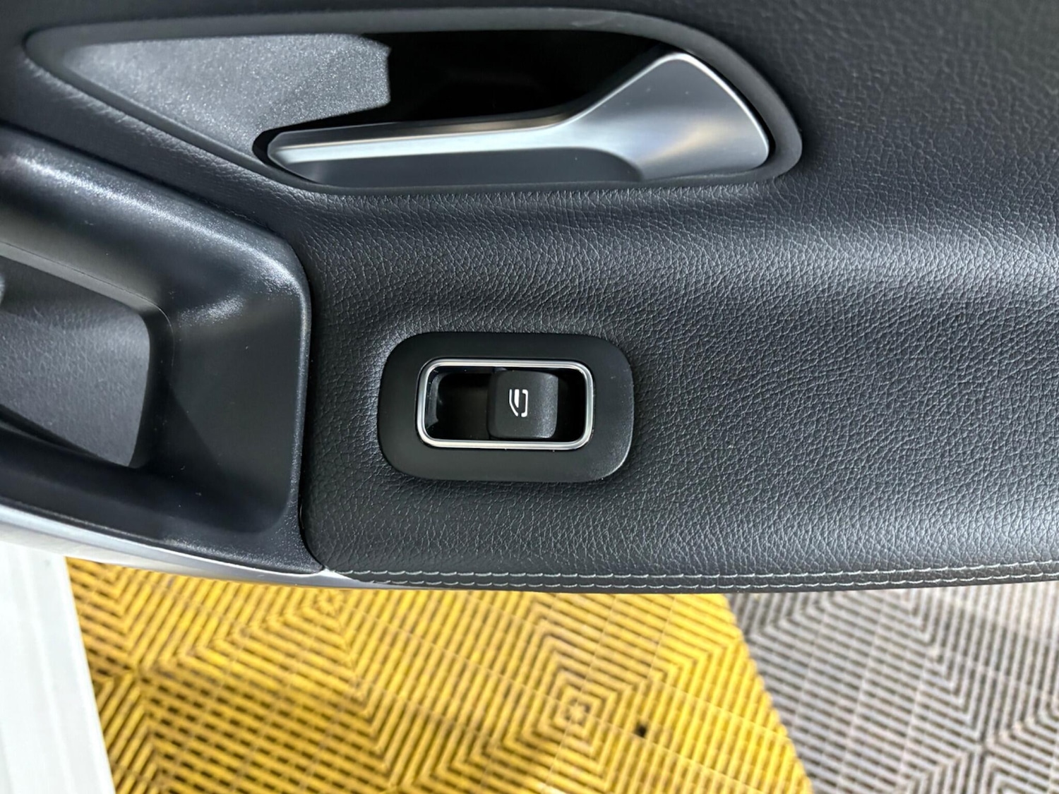 Used Mercedes-Benz A-Class 2018 for sale - 77084433: Photo 48