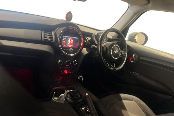 Used MINI Hatch 2018 for sale - 75979790: Photo 11