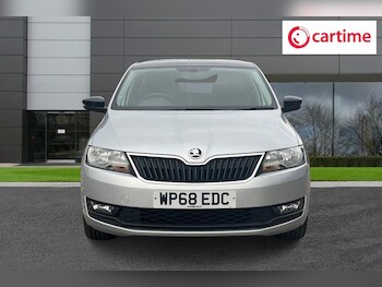 Used Skoda Rapid Spaceback 2018 for sale - 77643073: Photo