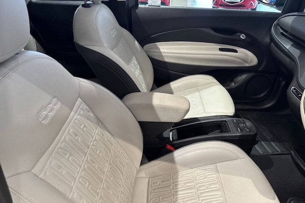 Used Fiat 500e C 2022 for sale - 75242688: Photo 47