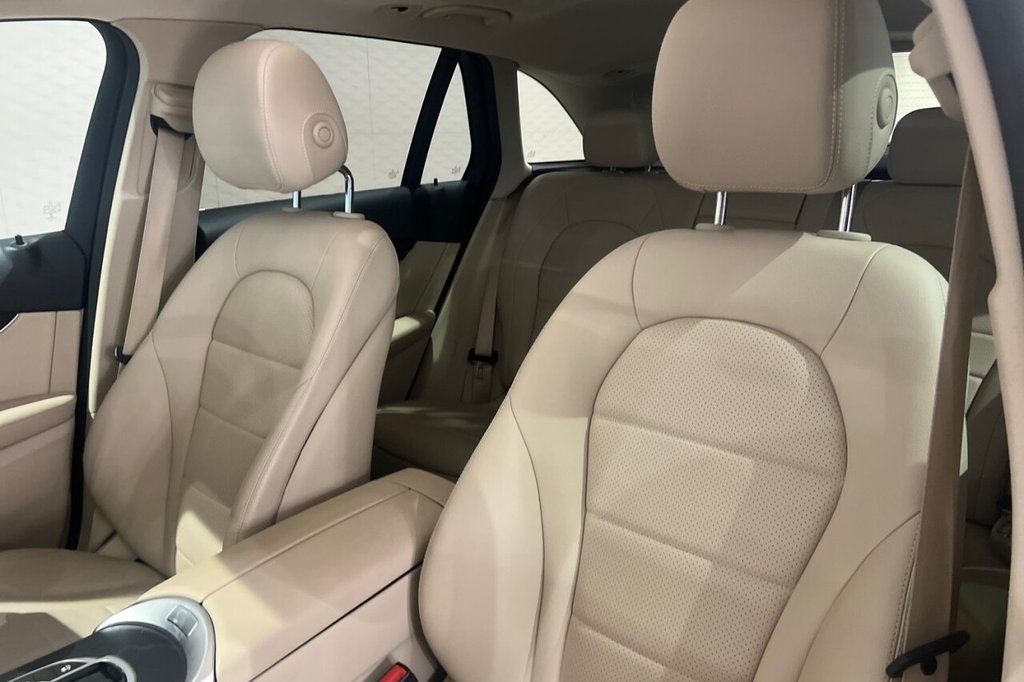 Used Mercedes-Benz GLC 2019 for sale - 76772993: Photo 36