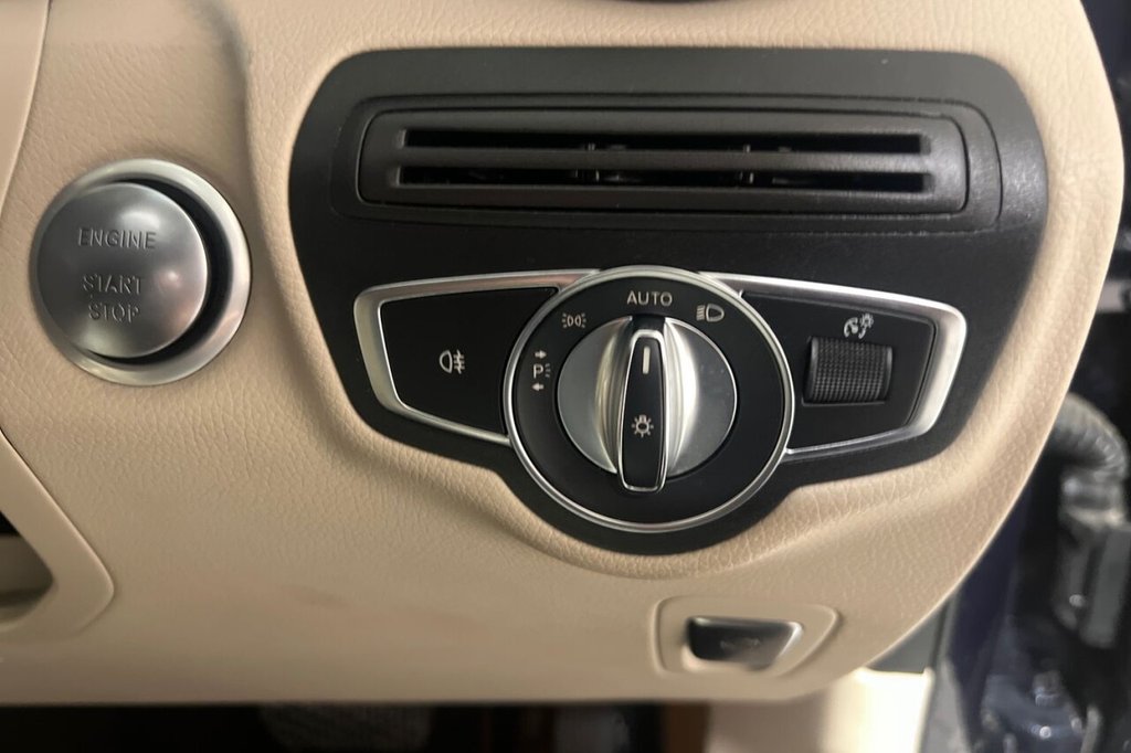 Used Mercedes-Benz GLC 2019 for sale - 76772993: Photo 40