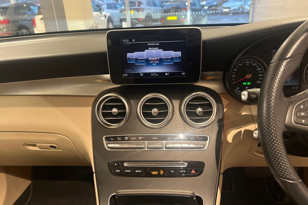 Used Mercedes-Benz GLC 2019 for sale - 76772993: Photo 46