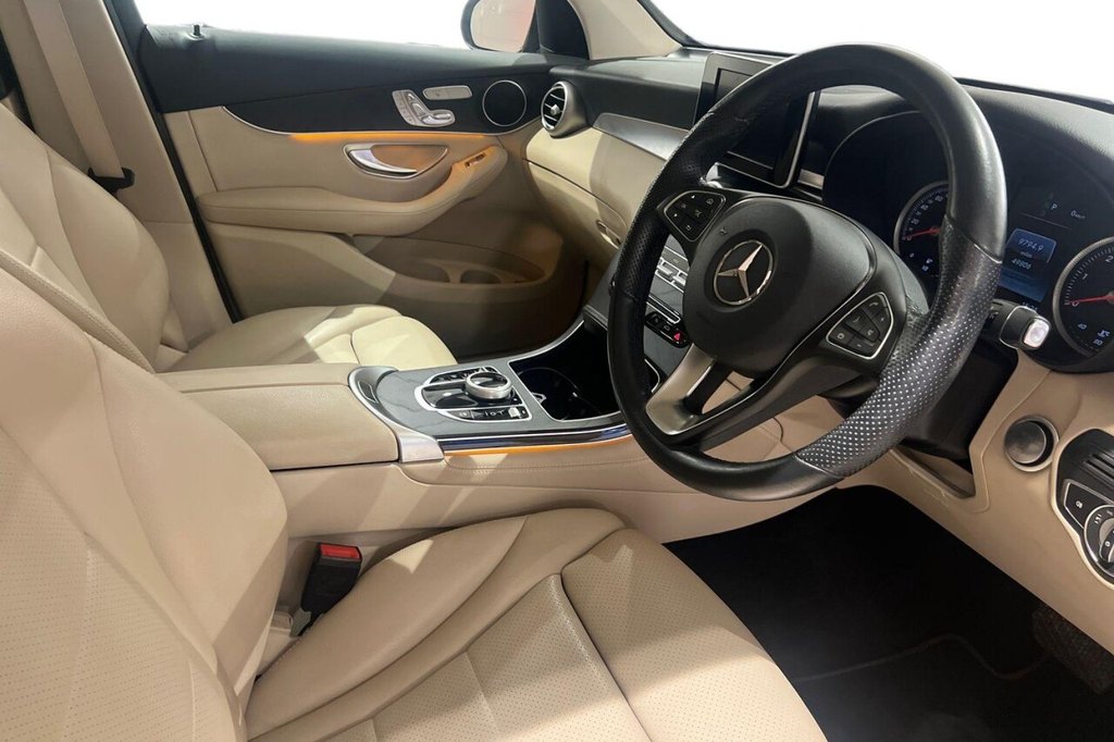 Used Mercedes-Benz GLC 2019 for sale - 76772993: Photo 9